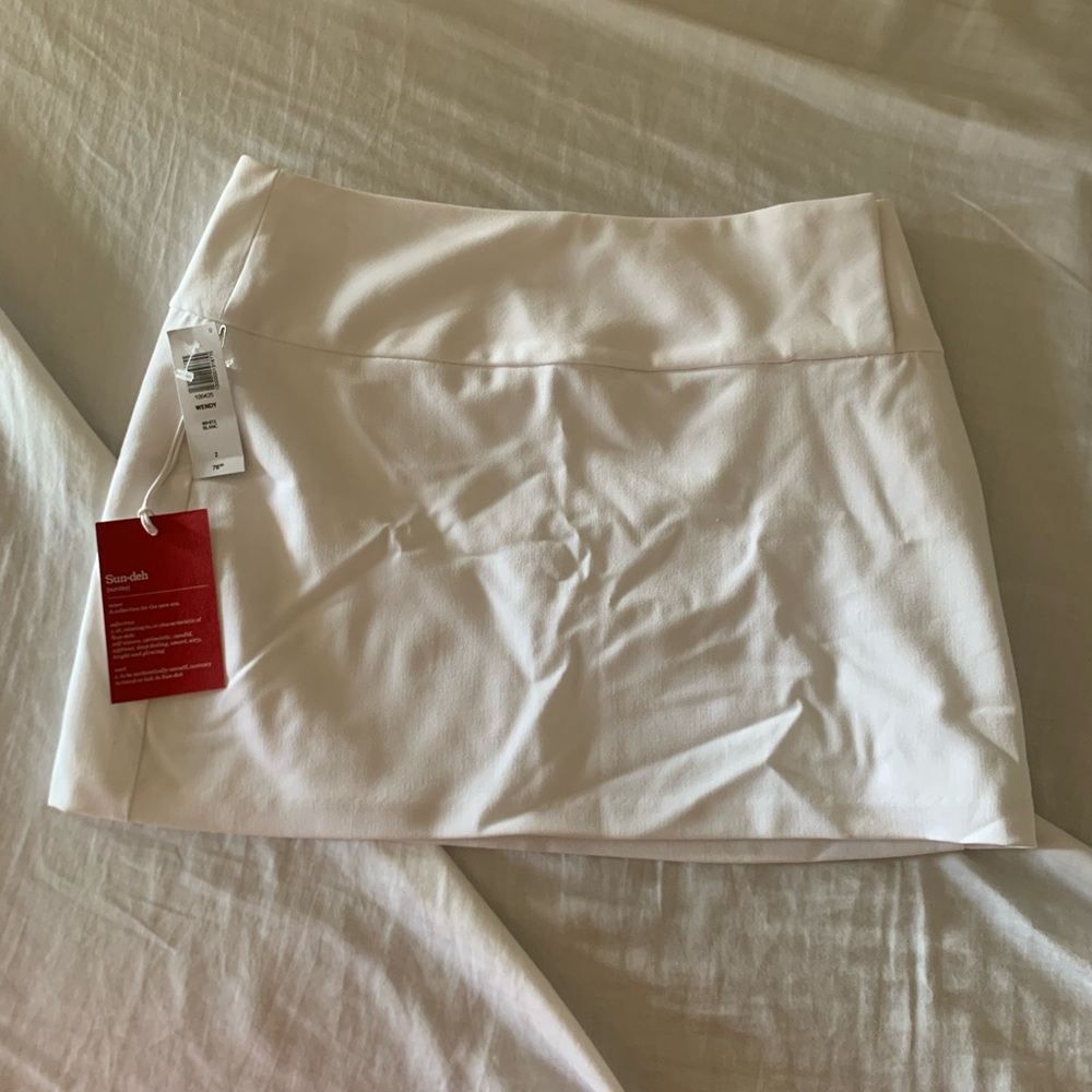 Aritzia Sunday best Wendy skirt in white